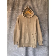 Uniqlo Global Uniqlo Hoodie (CODE 8270)