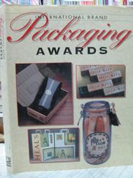 【小熊家族】《INTERNATIONAL BRAND PACKAGING AWARDS》ISBN:1564960595│Rockport Pub│R.P│全新