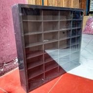 Playful Minds - 28-Slot Wooden Shelf with Cover