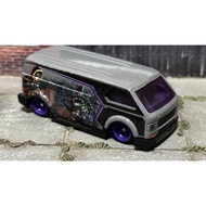 Hot Wheels MBK Van Batman Robin Pop Culture