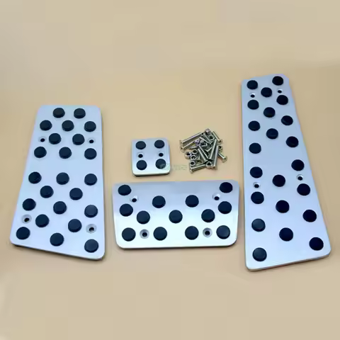 for Toyota New Reiz mark x AT/MT Accelerator Gas Brake Foot Rest Pedal Pad,Aluminium Alloy Styling M