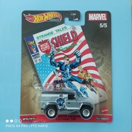 Hotwheels Marvel Land Rover Defender