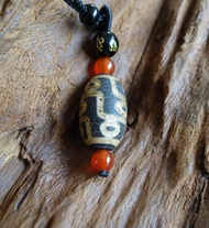 西藏九眼老天珠 天珠 dzi bead 項鍊 吊墜 藏傳 避邪招財 轉運