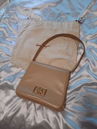 [粗用] PRE OWNED Salvatore Ferragamo beige leather shoulder bag