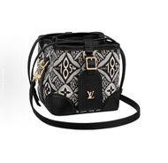 LV 1854 noe purse