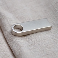 Moins est plus 瑪爾斯金屬隨身碟-128GB