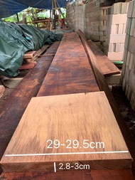 ไม้หลุมพอ(Wood)ขนาด1.5" x 12" ชื่อไม้Merbau Wood มีสีแดงเข้ม ไม้เนื้อแข็งมากๆ ทนแดดทนฝน (ไสกบพร้อมนำ
