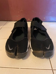 Nike Air Rift 忍者鞋 黑白色基本款 28CM US11（9成半新）  購自日本