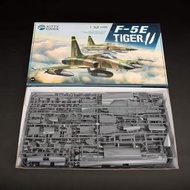 Kitty Hawk 32018 1/32 F-5E Tiger II New Assembly model