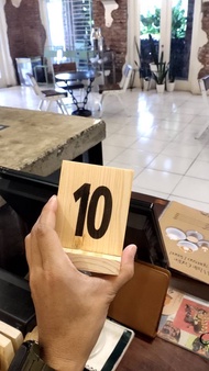 [BARU] TABLE NUMBER CAFE NOMER MEJA KAYU JATI BELANDA RESTORAN / RUMAH MAKAN Nomor cafe kayu bolak b