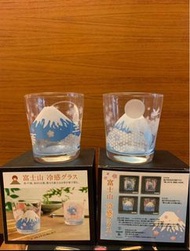 日本製～富士山遇冷變色水杯～對裝賣$280