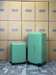 Rimowa essential trunk plus cabin 行李箱 綠色