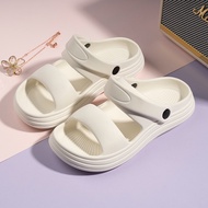 Women's sandals; Women's slides