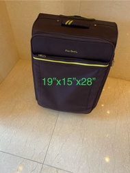 Pierre Cardin 4 wheels 28” big size luggage 大size 布料行李篋行李箱（上水交收） 正常使用,有得拉開拉鍊厚少少 Trade at sheung shui