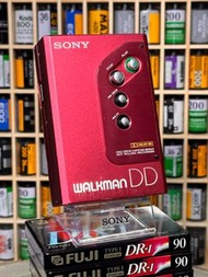 Sony Walkman DD1                                       Sony DD Cassette Player
