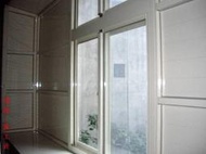 翊誠鋁門窗~~{氣密凸窗}，隔音窗，廚房通風門，折疊式紗窗，穿縮管，採光罩