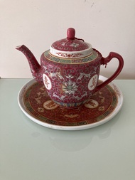 Chinese Porcelain Teapot with Saucer 萬壽無疆茶壺