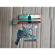 Locks, locks, lock cores include keys 7,8,9cm long
