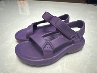 Teva 紫色防水行山涼鞋