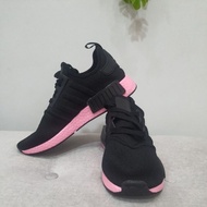 Adidas NMD R1 Black true Pink second sneakers
