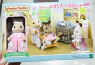 現貨🐰 日本🇯🇵正版 森林家族公仔 兔仔公仔 護士診所擺設套裝(連牙醫兔仔公仔)  娃娃屋公仔屋飾配件 模型玩具微景玩具 娃娃擺設飾物 聖誕禮物 百日宴 生日禮物 情人節禮物 畢業禮物  結婚禮物 S