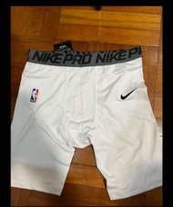 Nike pro combat NBA 白色緊身褲現貨 nike 短褲