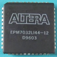 (10 pieces) EPM7032LI44-12   EPM7032LI44-15   programmable