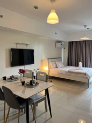 Pangsapuri m² dengan 1 bilik tidur dan 1 bilik mandi peribadi di Parañaque (Luxury Hotel near in Ci