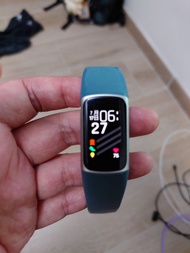 Fitbit Charge 5