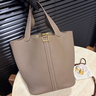 Hermes picotin 22
Etoupe x ghw