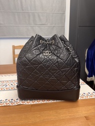Chanel 黑色菱格紋流浪束繩袋背包