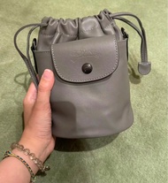 Longchamp 灰色水桶包