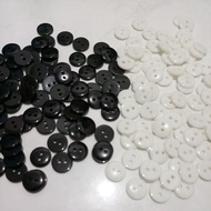 11mm black and white flat shirt buttons, contents = 100 pcs