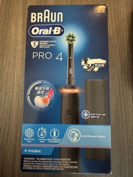 Oral B Pro 4 充電電動牙刷黑色版