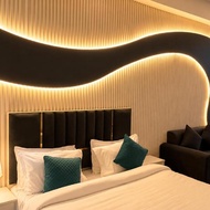 โรงแรม 50 Shades of Grey-Cinema vibes by Lusso stayz - โนอิดา