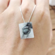 【親翠】天然翡翠 冰刷烏雞七巧玲瓏中間花珠純銀鎖骨鏈