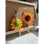 sunflower/daisy keychain
