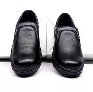 oxlay sepatu safety slipon