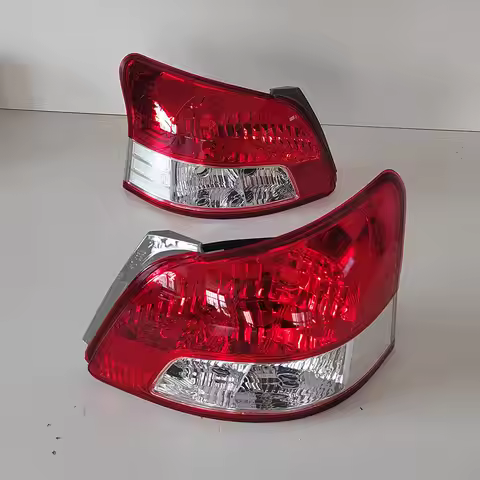 A Pair Car Taillights for Toyota Belta Brake Light 2005-2012 8156152560 8155152610 KSP92 NCP96 SCP92