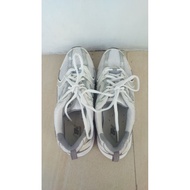 NB530 White Silver 40.5