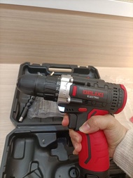 DELIXI 德力西12V雙速无刷充電電鑽,電批兩用,1電1叉,跟機送27件配件,DIY家用,輕巧,力大
旺角,荔景交收,sf到付