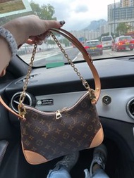 LV 牛角包