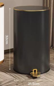 全城熱賣 - 不銹鋼腳踏式垃圾桶(加高黑金)(尺寸:8L-32*21.5CM)