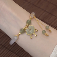 Mặt Dây Chuyền Nửa Vòng Có Khóa An Toàn Ngọc Bích Hetian Tự Nhiên May Mắn Cho Nữ