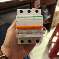 Mcb Schneider Domae 3 Phase 3P 3 Pole 32A 32 Ampere 32 A Original 100%