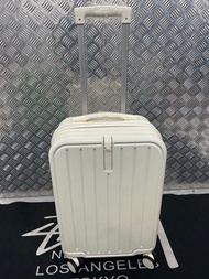 特價： 20 inch luggage 20 吋行李箱 55 x 35 x 22cm