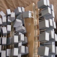 [10 CONS] SQUARE CAPACITOR 100V104J 104J 0.1UF 100V