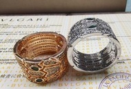 Bvlgari 寬面鑲鉆蛇戒(貨號：70vwbp)