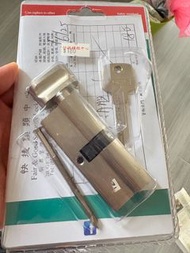 家居大門鎖膽(二手）租屋換鎖跟兩條鎖匙