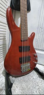 5 strings Ibanez Soundgear Bass Guitar